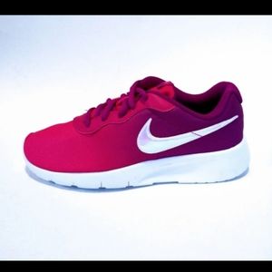 Nike tanjun girls size 61/2youth womens 8